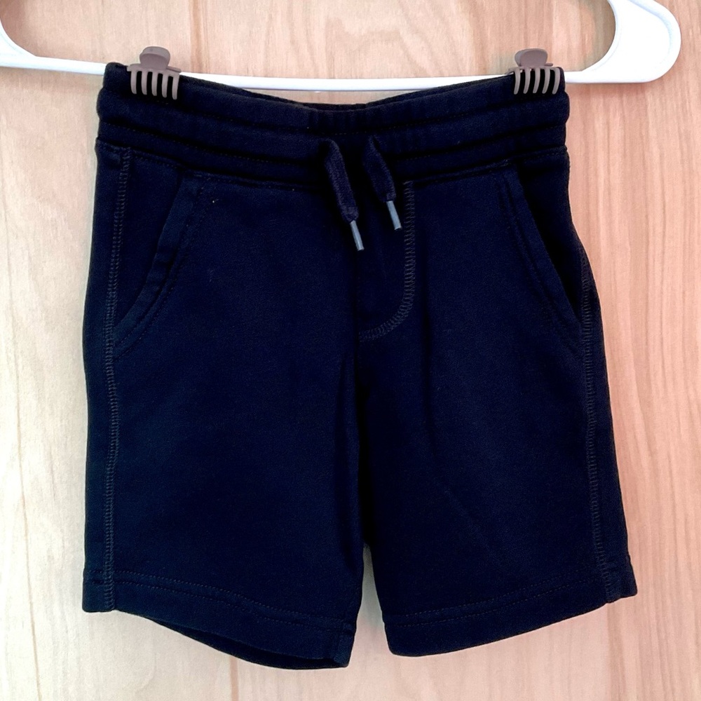 Old Navy Black shorts with pockets - EUC